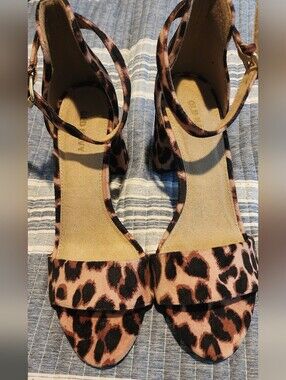 Leopard Print Block Heel Ankle-Strap Sandals Size 8